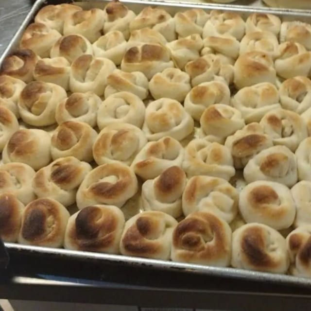 Garlic Knots.